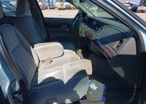 2008 Mercury Grand Marquis Gs из США, поврежденный, VIN 2MEFM74V88X609779